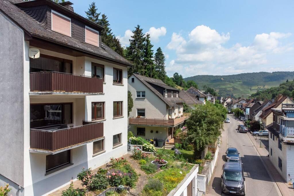 Rheintal-Ferien - 90 Qm Ferienwohnung Mit Wine & Style - Dein Urlaub Am Rhein Niederheimbach Exterior photo